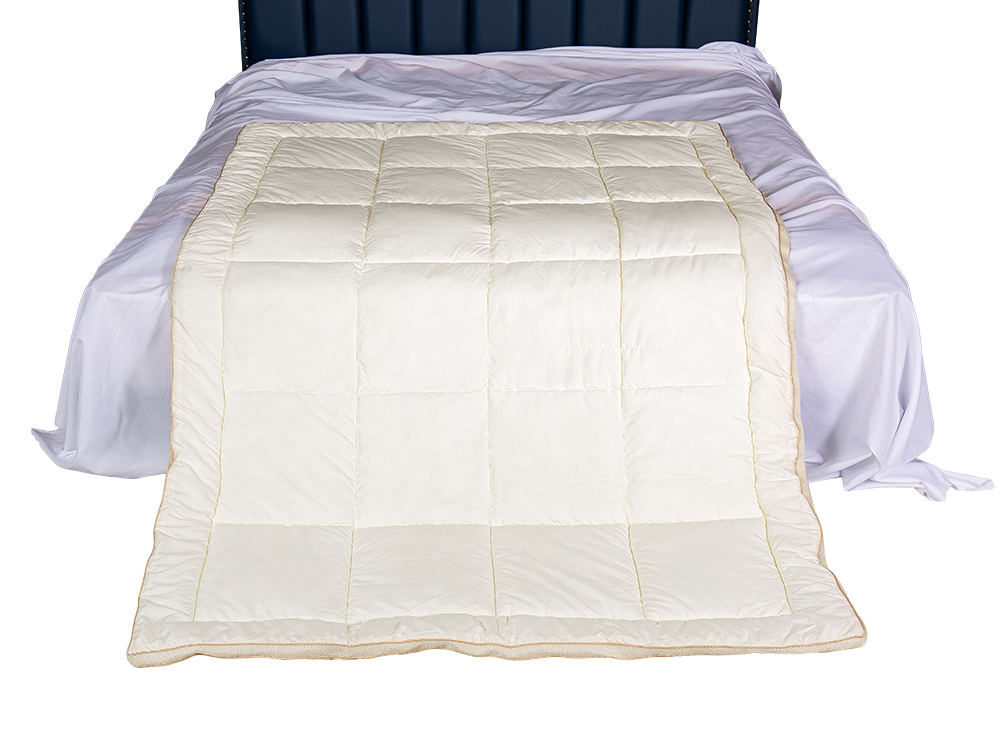 Luxury Polyester Quilt